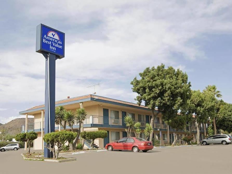 Americas Best Value Inn Thousand Oaks Extérieur photo